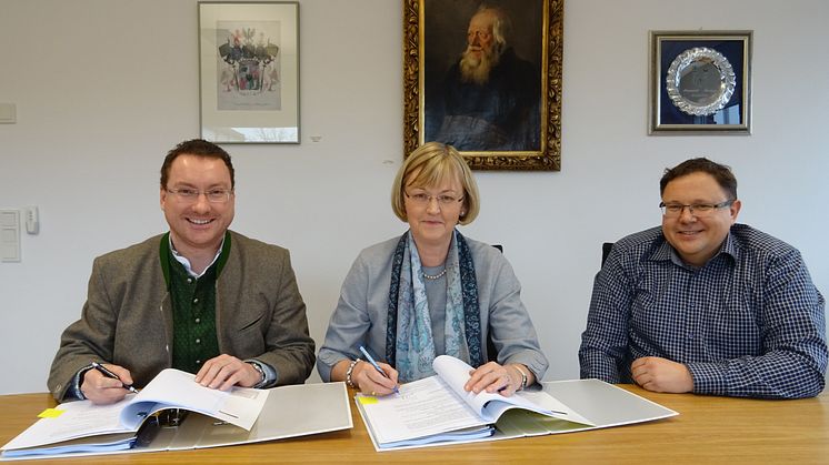 Partner bei der Stromversorgung: Hallbergmoos und das Bayernwerk schließen Konzessionsvertrag über weitere 20 Jahre ab