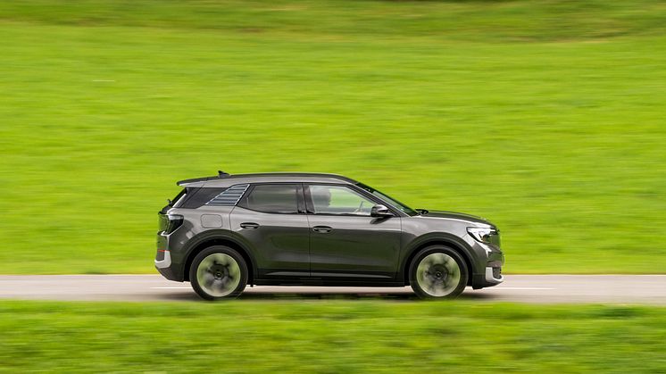 FORD EXPLORER Magnetic Grey 2024 (9).jpg