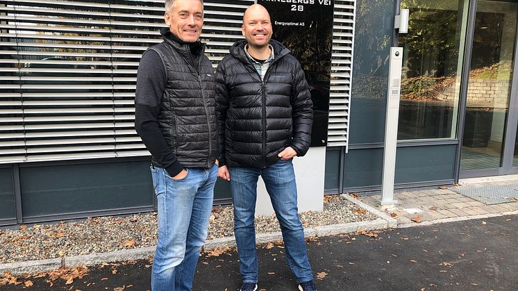 Geir Bergheim i Continuum Property AS har signert leieavtale med Atle Gerhardsen i Cautus Geo AS. 