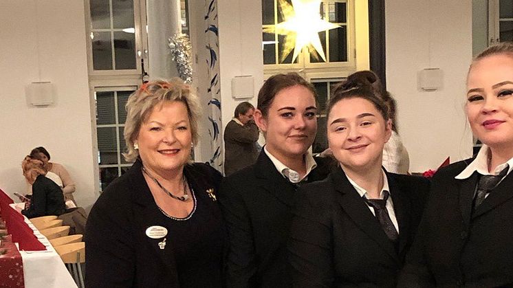 Norrköpingselever arrangerade julbord för behövande
