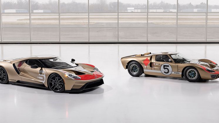 2022 Ford GT Holman Moody Heritage Edition_Ford GT40 MK II_01