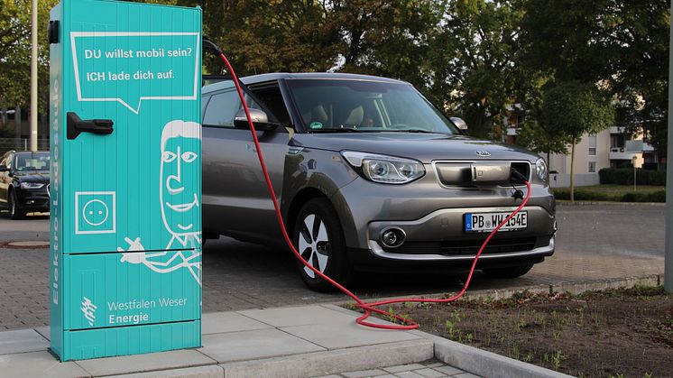 1. Mobilitätstag in Paderborn - Westfalen Weser Energie zeigt verschiedene Komponenten der Elektromobilität