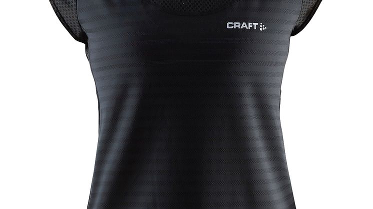 Pure cool tee (dam) i färgen black