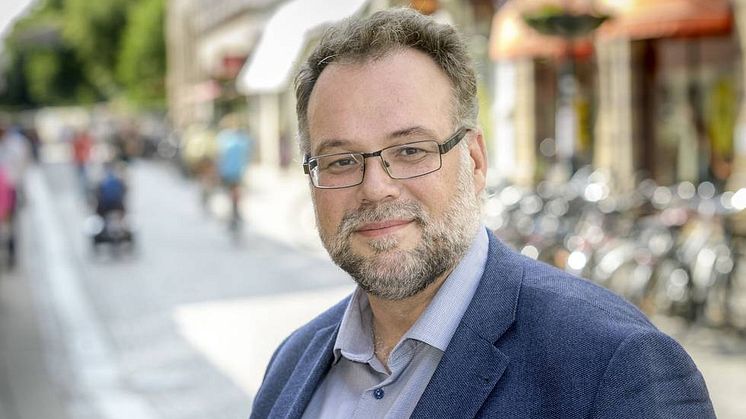 Christoffer Nilsson börjar sin vecka som kommundirektör i Lund med att instagramma. 