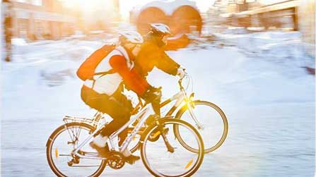 Utdelning till morgonpigga cyklister och fotgängare 
