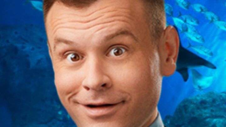 Standupkomikeren og podcasteren Christian Fuhlendorff har doneret tre gratis comedy-shows til Den Blå Planet hen over sommeren