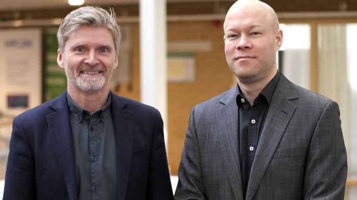 Erik Elmroth och Per-Olov Östberg, Institutionen för datavetenskap, leder forskningsprojekten om teknik för framtidens datormoln. Foto: Ingrid Söderbergh