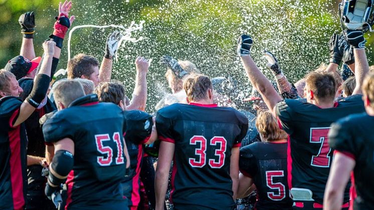 Stjärnskott på scen när SM-finaler i amerikansk fotboll spelas i Borås 6 juli