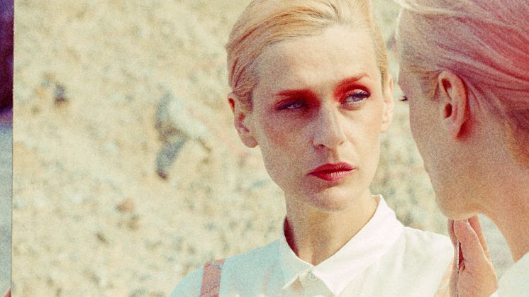 El Perro Del Mar fortryller i Ideal Bar med nyt materiale  