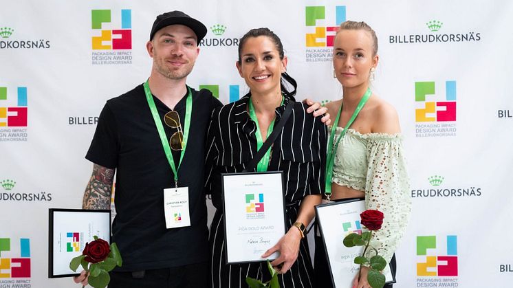 Nackademisterna Christian, Natasha och Alicia, vinnare av PIDA Gold Award 2019