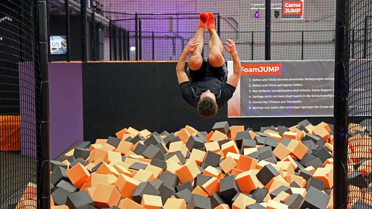 Das JUMP House Leipzig bietet unter anderem einen FoamJUMP Bereich