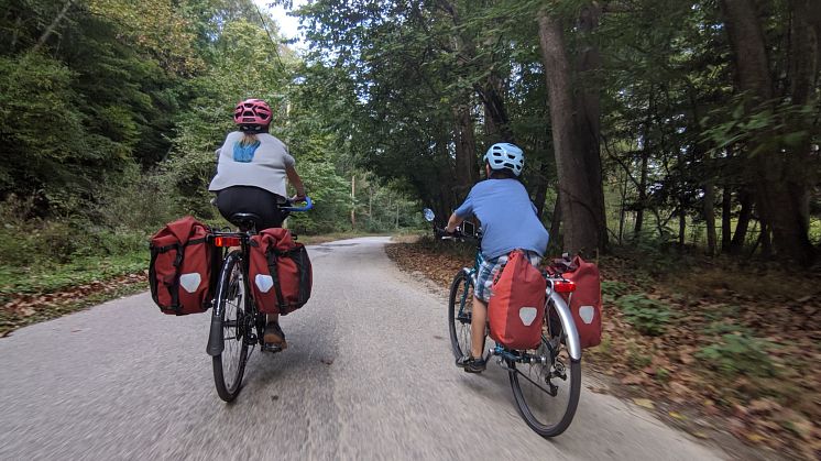 Nu inleds den olycksdrabbade cykelsäsongen – expertens tips för hur du skyddar barnen  
