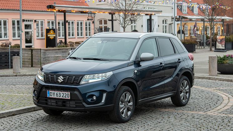 Vitara Blue kampagnemodel i 2-farvet lakering og med sorte designdetaljer