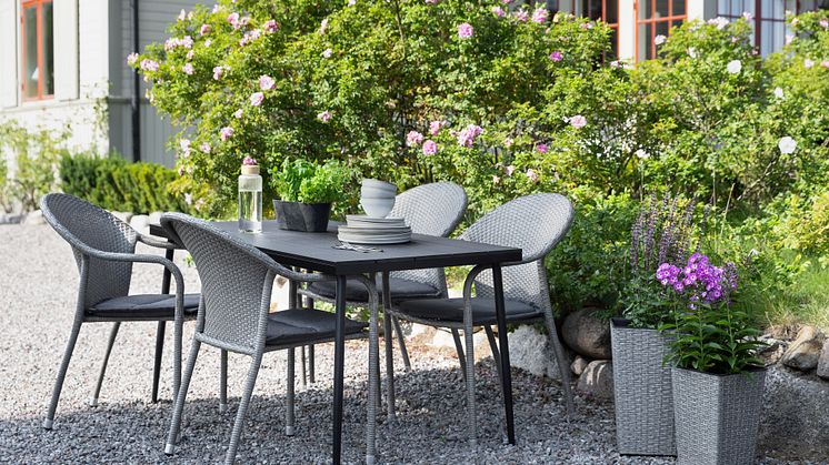 Rusta_2024_S2_Table_Lyon_chairs_Provance-I