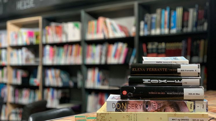 Bestill & hent: Trygg henting og levering av bøker, filmer og musikk på Deichmans biblioteker.