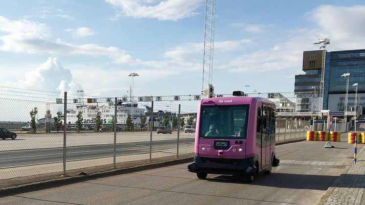 Helsingborg är den kommun, som enligt kommunrankningen SHIFT, är mest framåtblickande. Här finns ett starkt stöd för nya tekniska lösningar och tjänster i transportsystemet. Bilden är från ett test av självkörande buss i Helsingborg för en tid sedan.