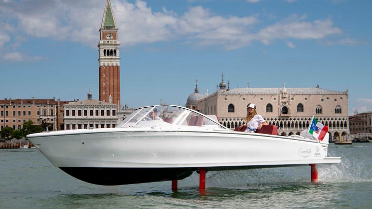 Candela C-7 in Venice