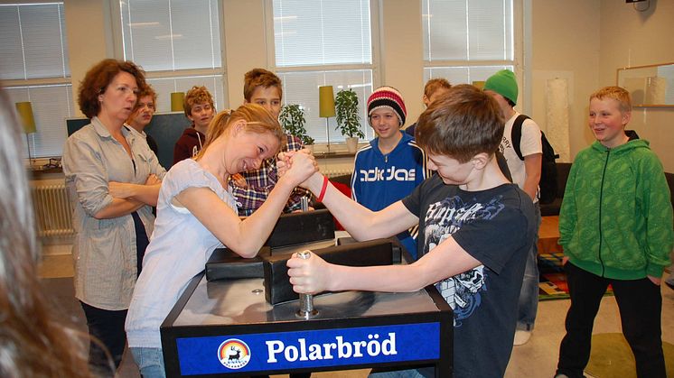 Polarbröds världsmästarbord invigs på Torsviks skola den 20 maj