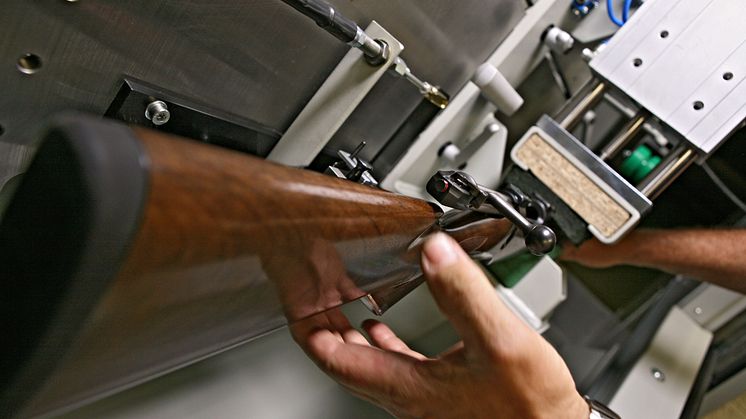 MEHR SICHERHEIT UND REALITÄTSNÄHE BEI BESCHUSSPRÜFUNGEN VON LANG- UND KURZWAFFEN