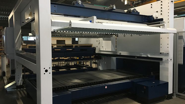 Ny laserskärare i produktionsanläggningen.