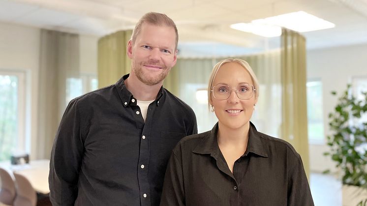 Björn Lavander, marknadskommunikatör, och Camilla Söderqvist, koordinator.