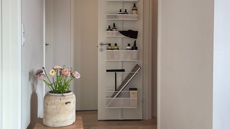 DK_Elfa_On_door_storage_Interior_Click-in_system_Classic_2023_02_9