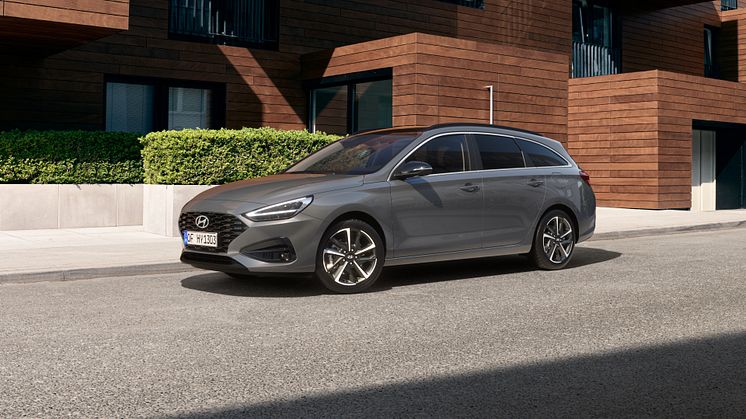 Den nye i30 kommer både som hatchback og stationcar og forventes til Danmark i sommeren 2024.