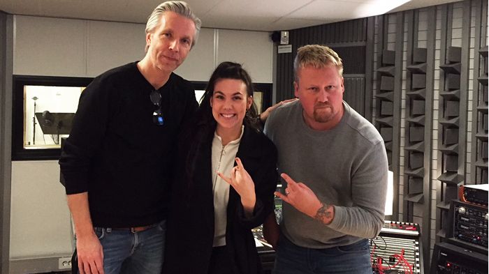 Fredrik Stenberg, Elize Ryd och Niklas Olovson i proffsstudion i Partille Kulturum. Bild: Amy Termini