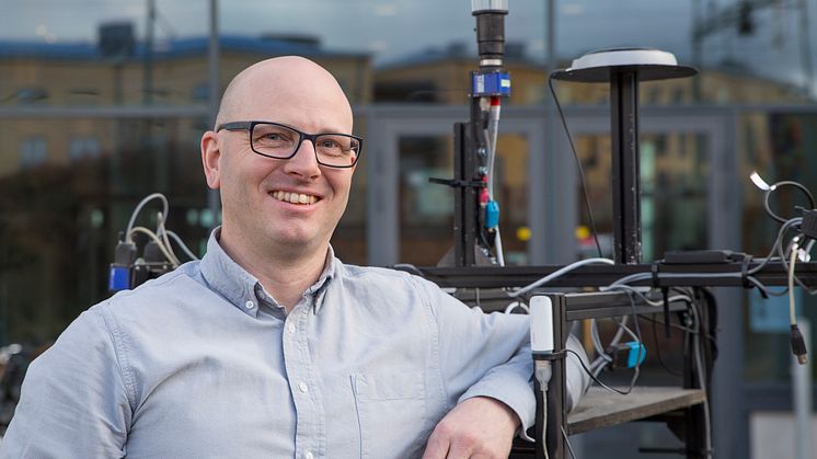 Robotar kommer inom en snar framtid även sköta om våra åkrar. Det menar Stefan Ericson som lägger fram sin doktorsavhandling fredagen den 24 mars på Högskolan i Skövde.