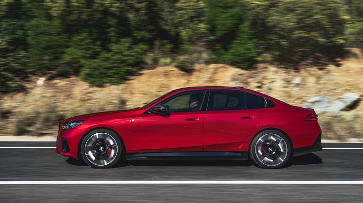 BMW i5 M60