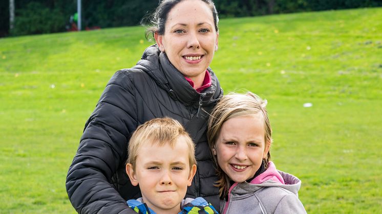 Angelica, Alina, Natanael Albinsson, besökare East