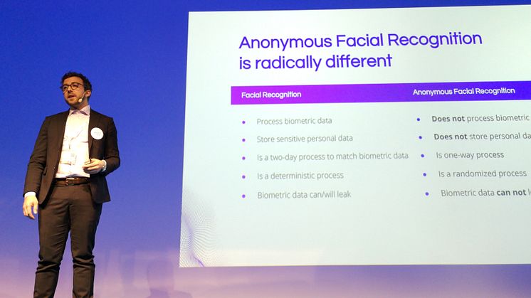 Fredrik Hammargården presenterade Indivds revolutionerande teknik på stora scenen under IBM Think Summit