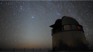 Nordic Optical Telescope. Stillbild från filmen https://youtu.be/Erh_NywcKMs