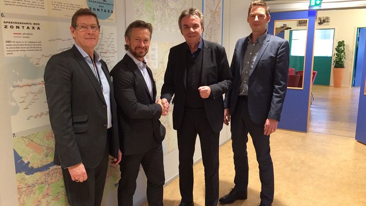Göran Medin, kundansvarig Sigma IT Consulting; Lars Kry, VD Sigma IT Consulting; Lars-Börje Björfjäll, VD Göteborgs Spårvägar; Mattias Sahlström, IT-chef Göteborgs Spårvägar.