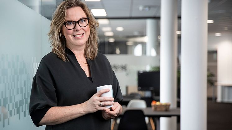 Flere kvinner som jobber med IT innen en virksomhet styrker både faget og miljøet på arbeidsplassen, mener Bodil Bjanes, administrerende direktør i Experis AVAN. Foto: Experis. 