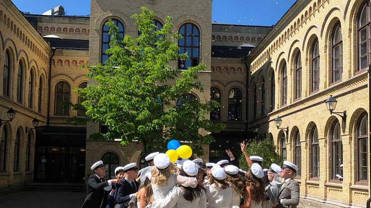 Klass på Tingvallagymnasiet har precis sprungit ut
