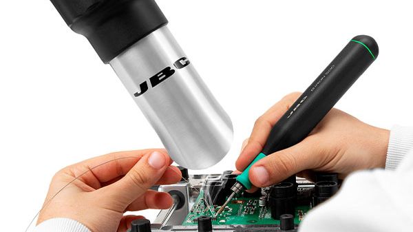Fume-extractor