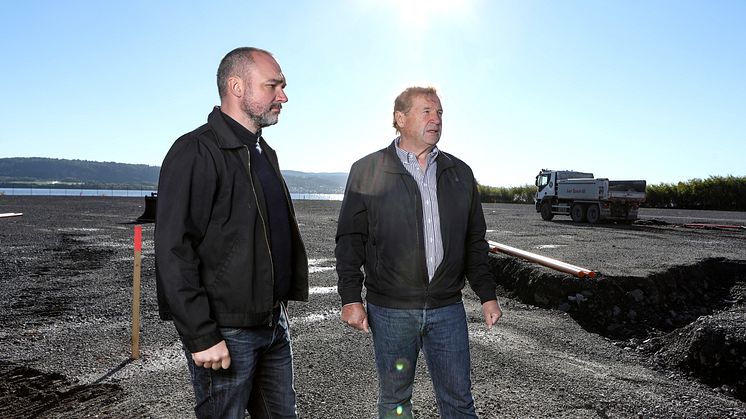 Plass-sjef Ståle Gundersen og daglig leder Odd Jensrud i Fjordbyen Innkvartering.