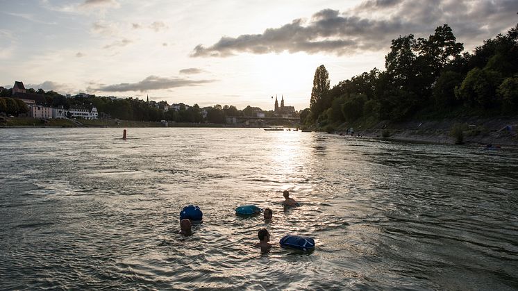RheinschwimmenMitWickelfisch(c)SchweizTourismus_MarkusBuehler.jpg