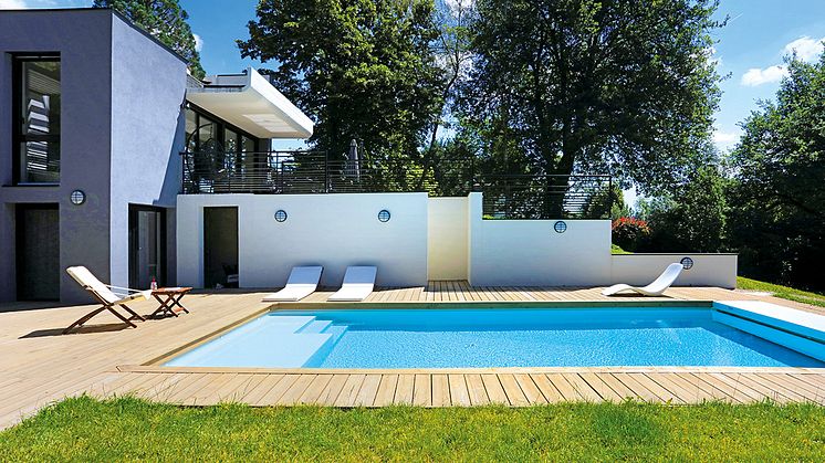 Pool bauen im eigenen Garten - Swimmingpool für Urlaubsfeeling daheim.