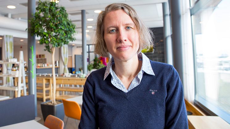 Susanne Durst, biträdande professor i företagsekonomi, hoppas att samverkansprojektet INBETS, ska få fler sunda företag att leva vidare efter försäljning. Foto: Högskolan i Skövde.