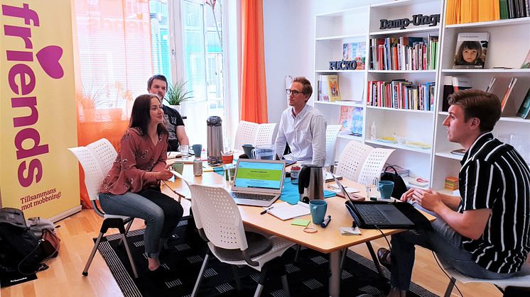 Så här såg det ut när våra startups idégenererade om hur Friends med ny teknik kan bygga en kunskapsbank som är både interaktiv och inkorporerar barnens röst.