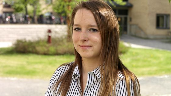 Aleksandra Rybacka kommer från Gdansk i Polen. Hon har en masterexamen i chemoinformatics från University of Gdańsk.