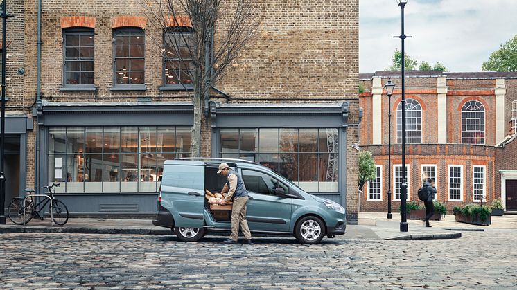 Ford Transit Courier 2018