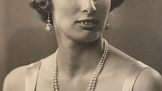 Arveprinsesse Caroline-Mathilde, 1944.