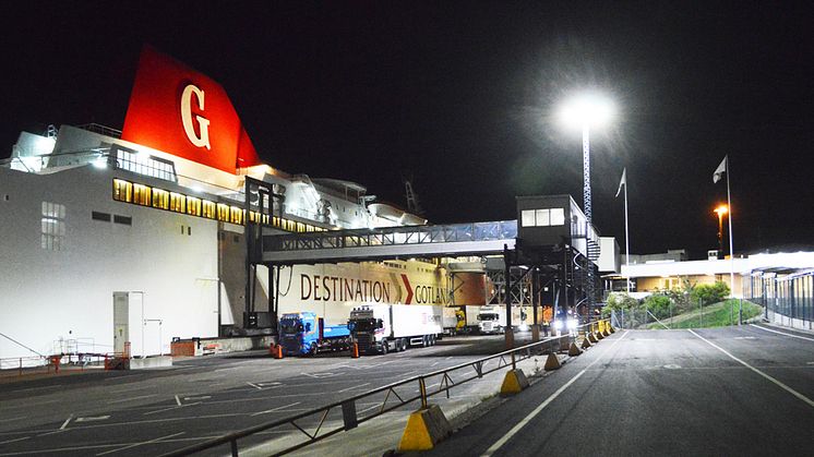 Titan mastbelysning lyser upp Gotlandsterminalen hos Smålandshamnar, Oskarshamn