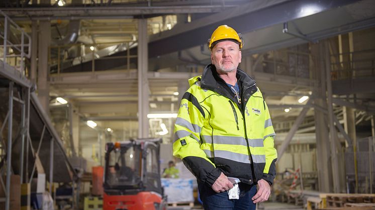 Tommy Jensen jobbar som produktionssupport på Webers fabrik i Tullinge