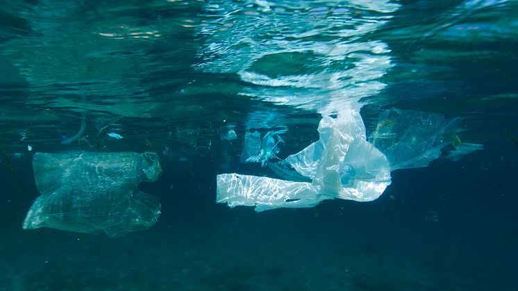Simmande plastpåse