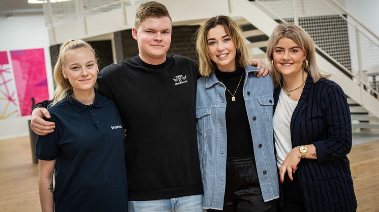 Fra venstre mod højre, skillsdeltagerne Maibritt, Axel, Tenna og Lotte