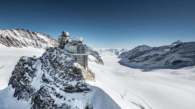 Die Sphinx auf dem Jungfraujoch (3571m). In ihrem Innern befindet sich der höchstgelegene Bahnhof Europas, daher auch der Beiname 'Top of Europe' 